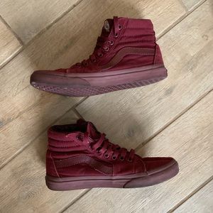 VANS HIGH TOP SKATEBOARD SHOES